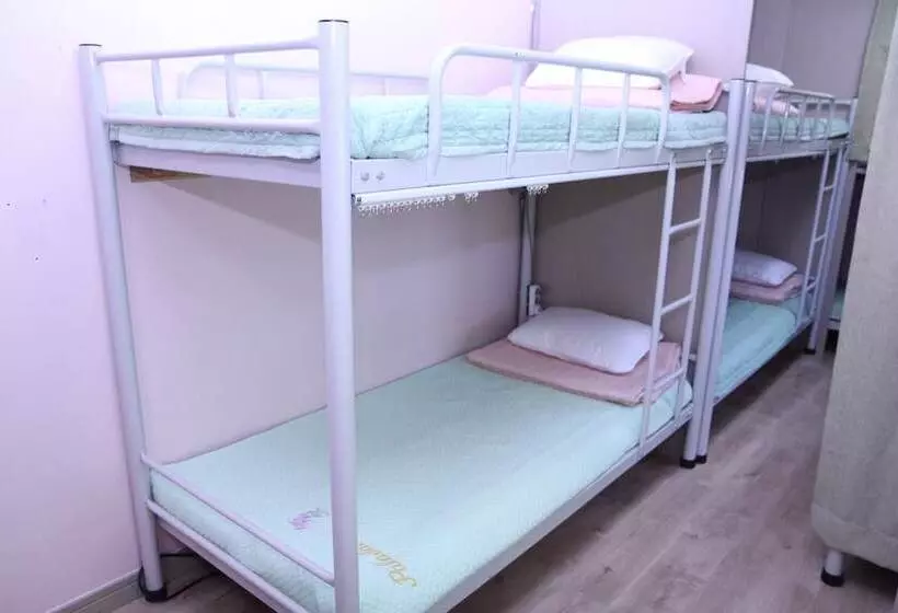 Perhehuone, Hostel Dahyun