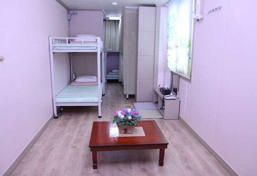 Семейный Номер, Hostel Dahyun