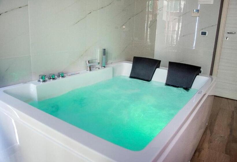 اتاق استاندارد با وان آب گرم, Angioino & Spa