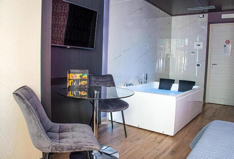 اتاق استاندارد با وان آب گرم, Angioino & Spa