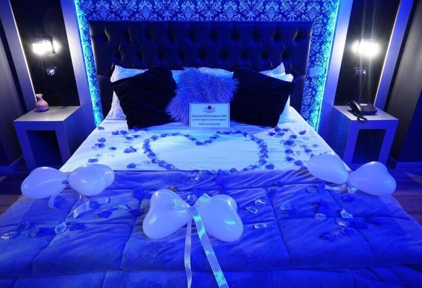 سوئیت با وان آب گرم, Angioino & Spa