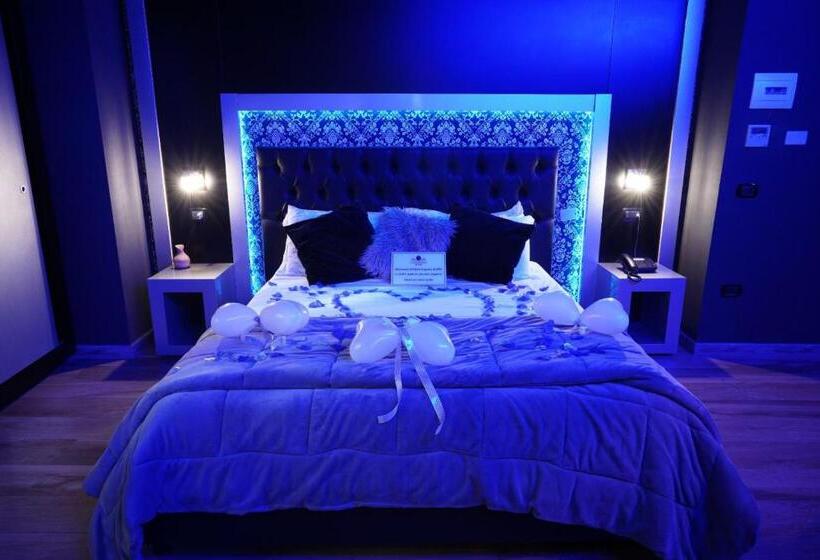 سوئیت با وان آب گرم, Angioino & Spa