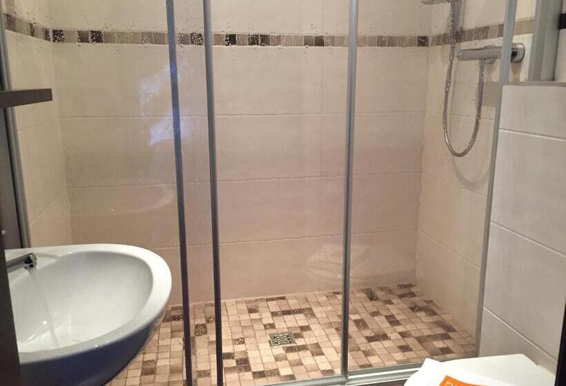 Standard Egyágyas Szoba, Home