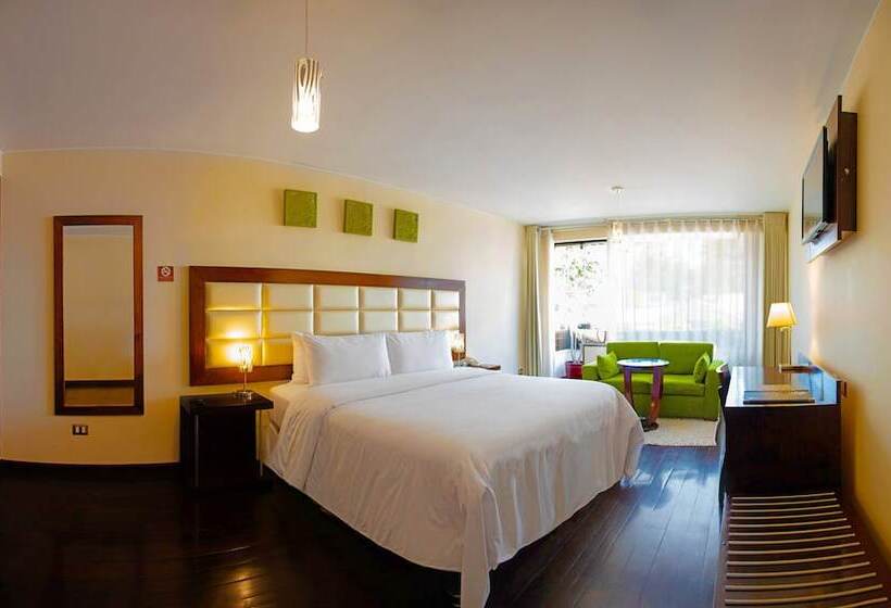 סוויטת ג'וניור, Mint