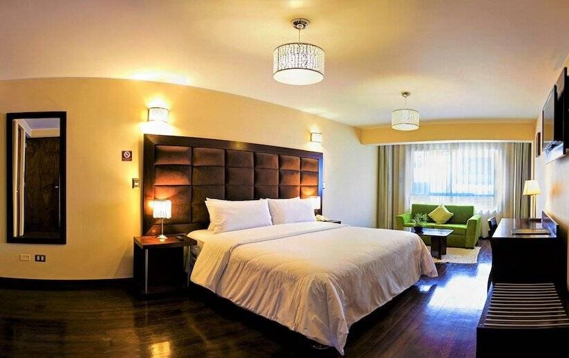 סוויטת ג'וניור, Mint