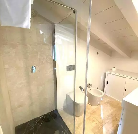 اتاق استاندارد, Academia Residence