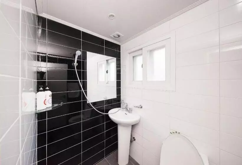 Perhehuone, Hi Guesthouse Insadong