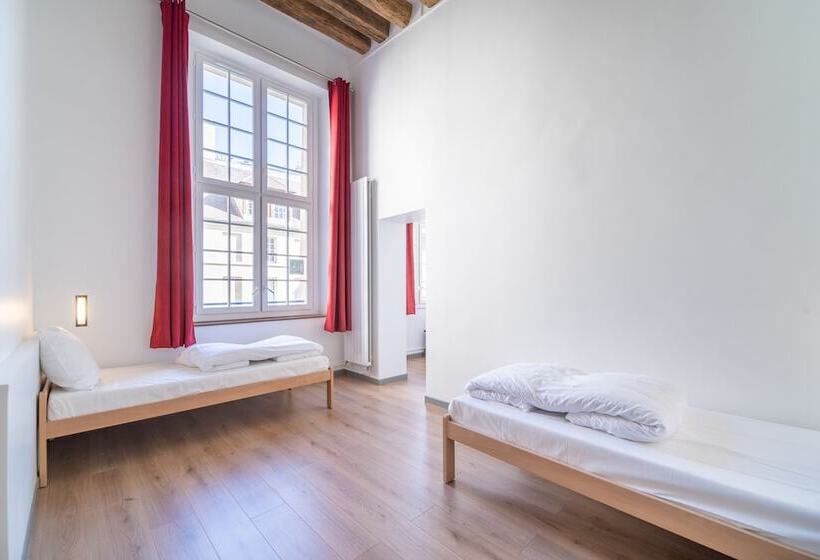 اتاق استاندارد چهار تخته, Mije Marais Hostel