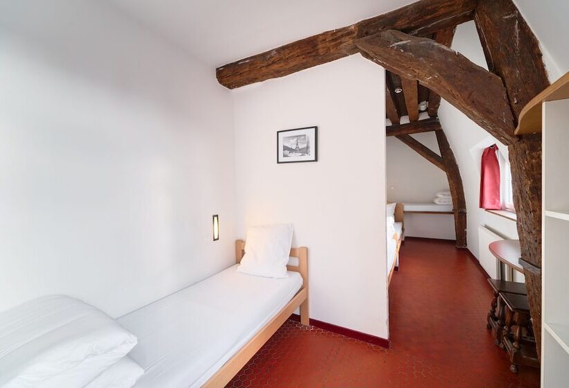 اتاق استاندارد چهار تخته, Mije Marais Hostel