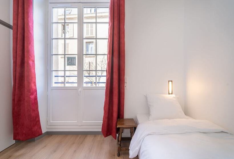 اتاق استاندارد یک نفره, Mije Marais Hostel