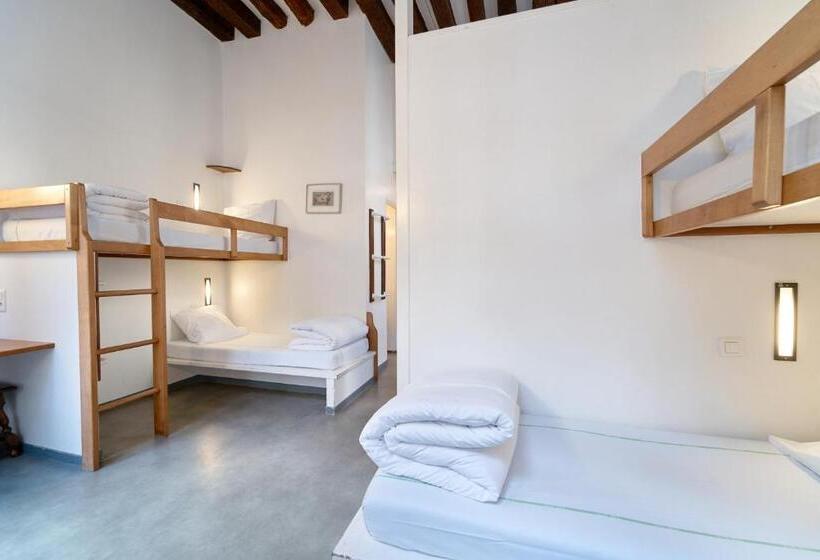 تختخواب در اتاق مشترک, Mije Marais Hostel