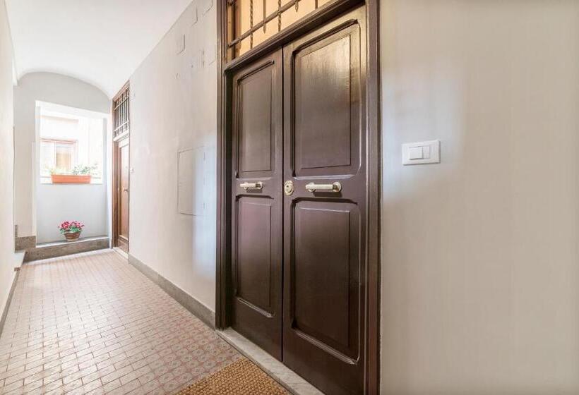 آپارتمان 1 خوابه, Campo De Fiori Central Flat