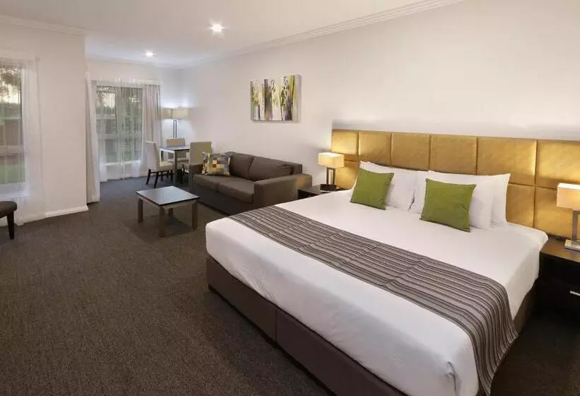 公園の見えるスタンダードルーム, Best Western Plus Bolton On The Park