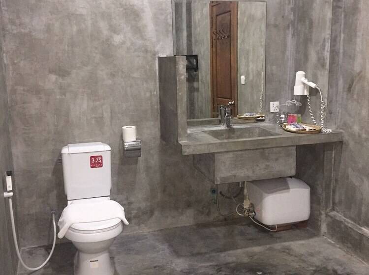 سوییت لوکس, De Sonyn Boutique