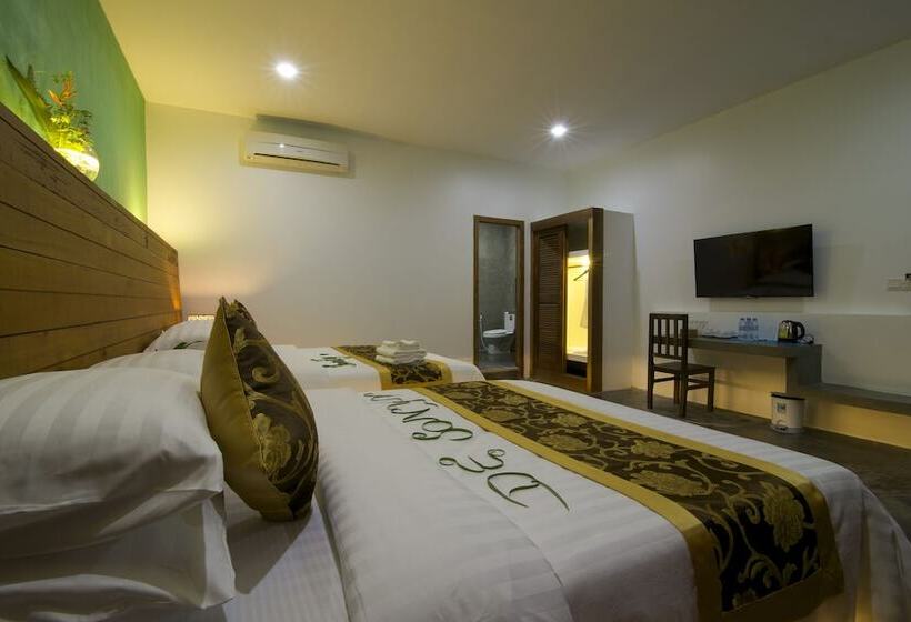 سوییت لوکس, De Sonyn Boutique