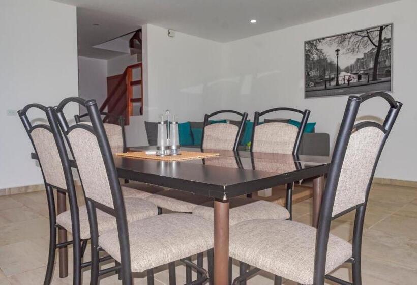 Villa 3 Dormitorios, Las Palmas Beach