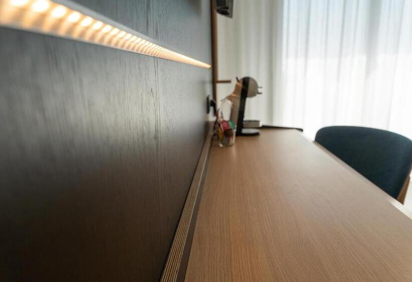 Номер Deluxe, Libera Caen Colombelles