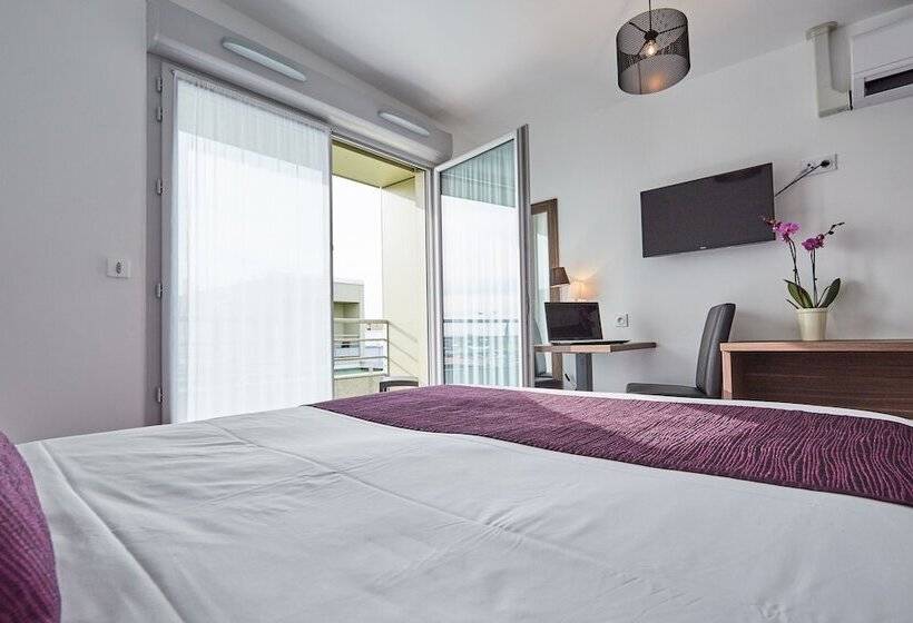 Номер Стандарт с Балконом, Libera Caen Colombelles