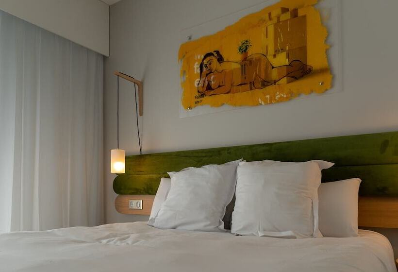 Номер Deluxe, Libera Caen Colombelles