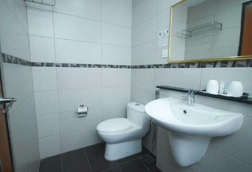 غرفة ديلوكس, Nur Miri