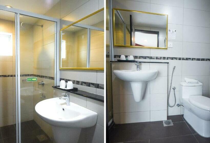 غرفة ديلوكس, Nur Miri