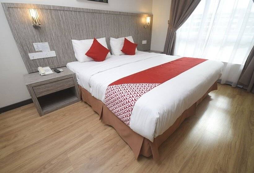 غرفة ديلوكس, Nur Miri