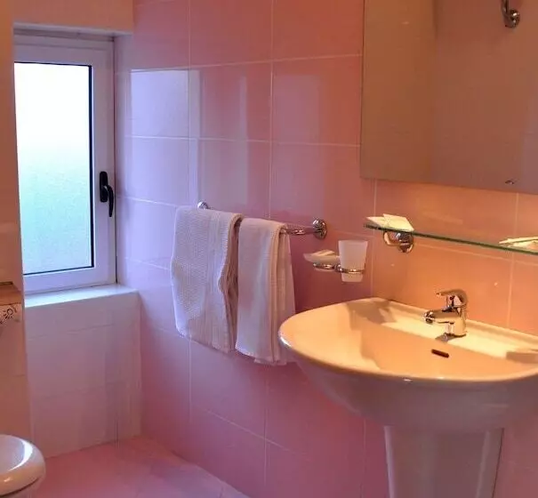 Comfort Kolmen Hengen Huone, Riviera Spineta