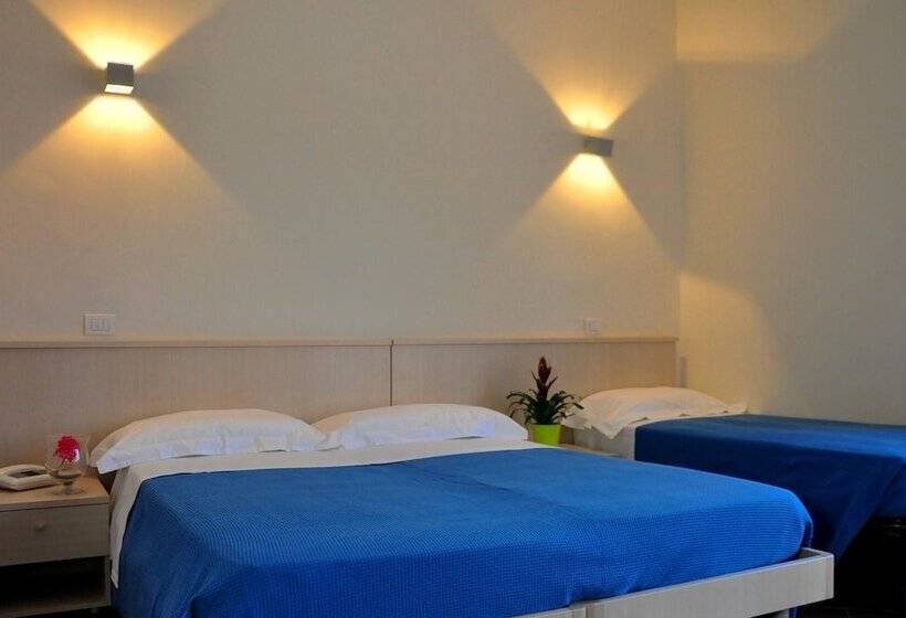Comfort Kolmen Hengen Huone, Riviera Spineta