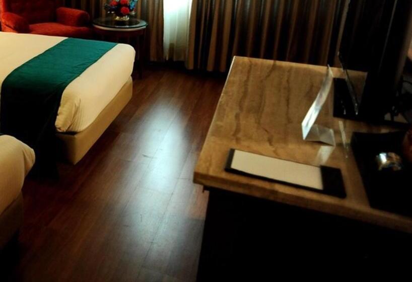 اتاق لوکس, Sarovar Portico Jalandhar