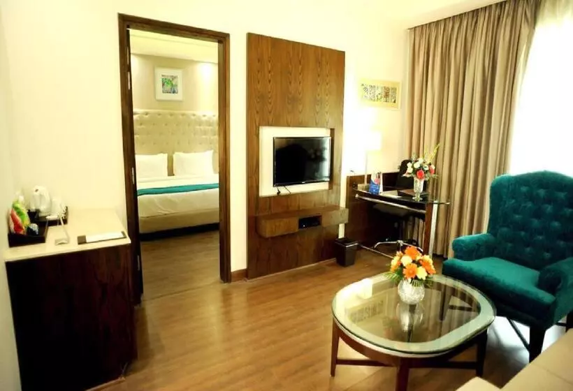スイート, Sarovar Portico Jalandhar