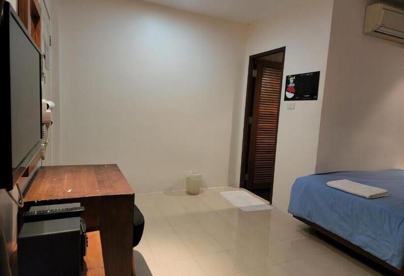 Cameră Standard, Dfeel House