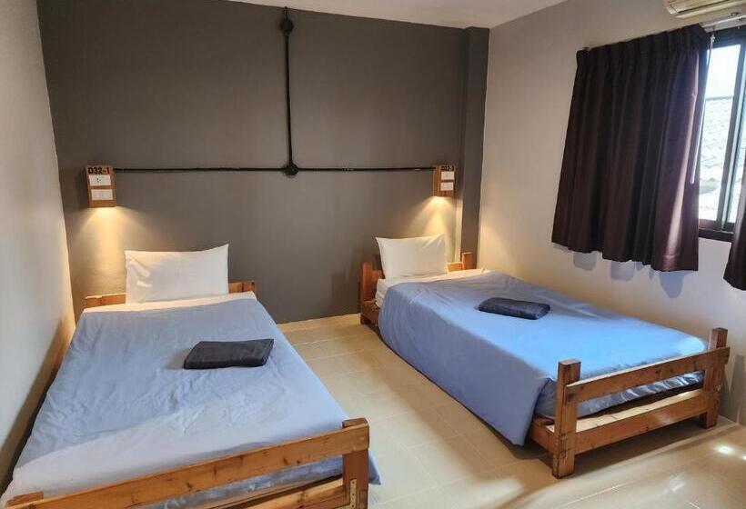 Cameră Triplă Standard, Dfeel House