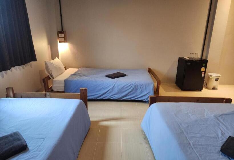 스탠다드 트리플 룸, Dfeel House