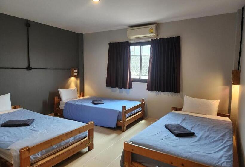 Cameră Triplă Standard, Dfeel House