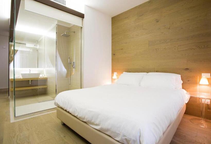 اتاق لوکس, Borgoleoni 18 Room And Breakfast