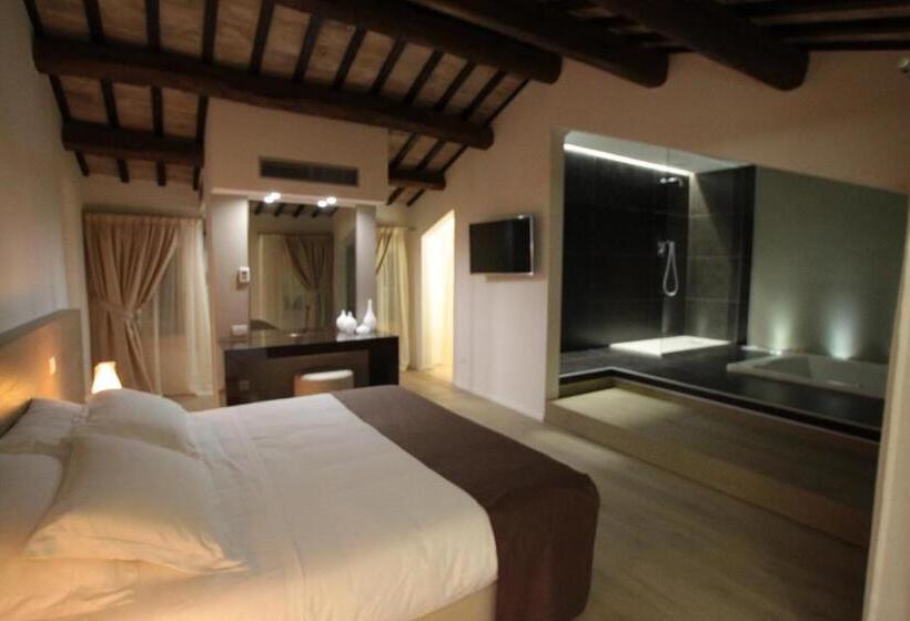 سوئیت با وان آب گرم, Borgoleoni 18  Room And Breakfast