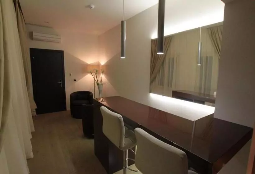Suite with Hot Tub