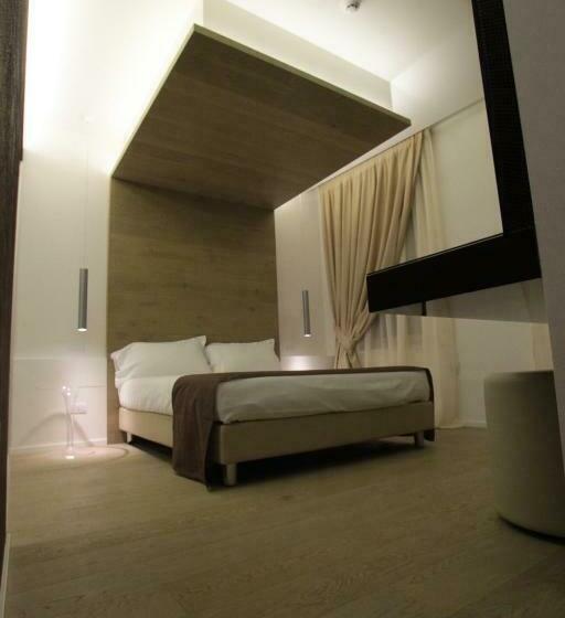 اتاق لوکس, Borgoleoni 18 Room And Breakfast