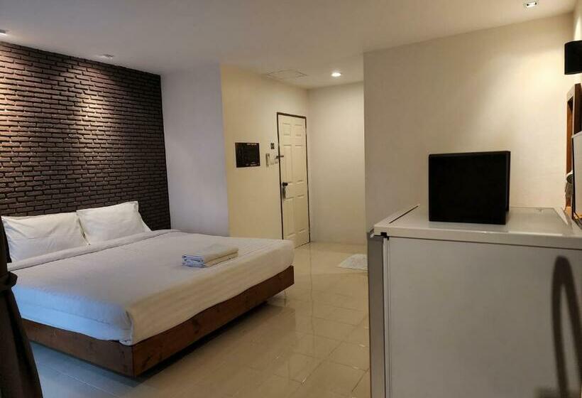 Cameră Deluxe, Dfeel House