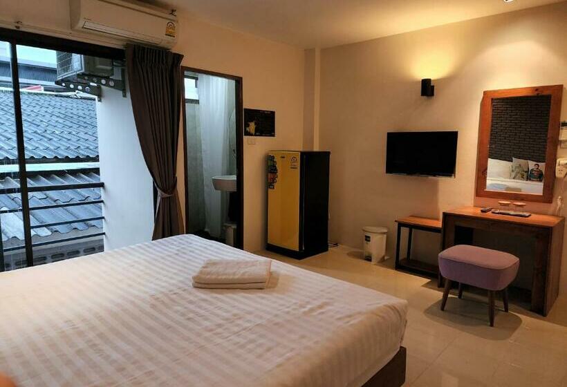 수피리어 룸, Dfeel House