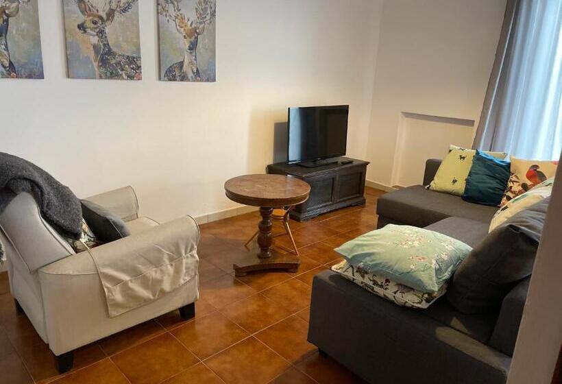 2ベッドルームアパートメント, B&b La Loccaia