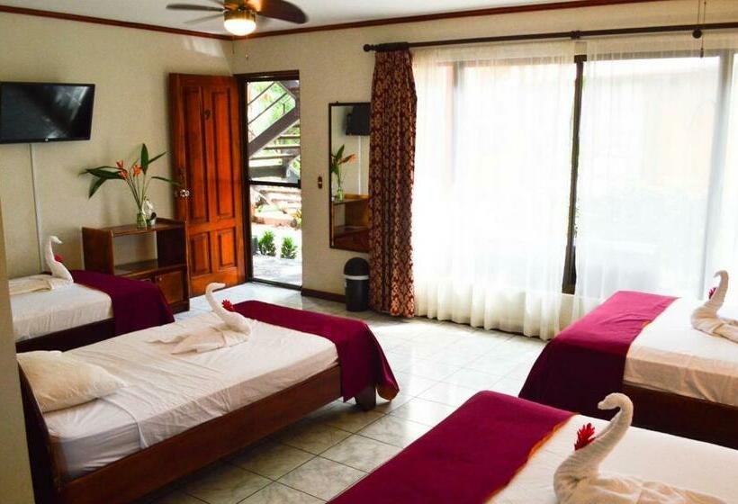 غرفة عائلية, Brillasol Airport