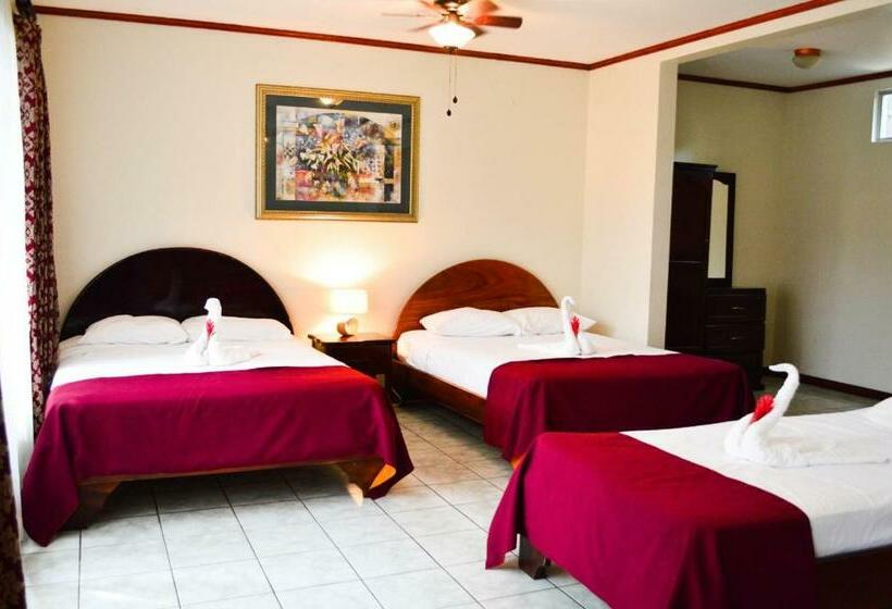 غرفة عائلية, Brillasol Airport