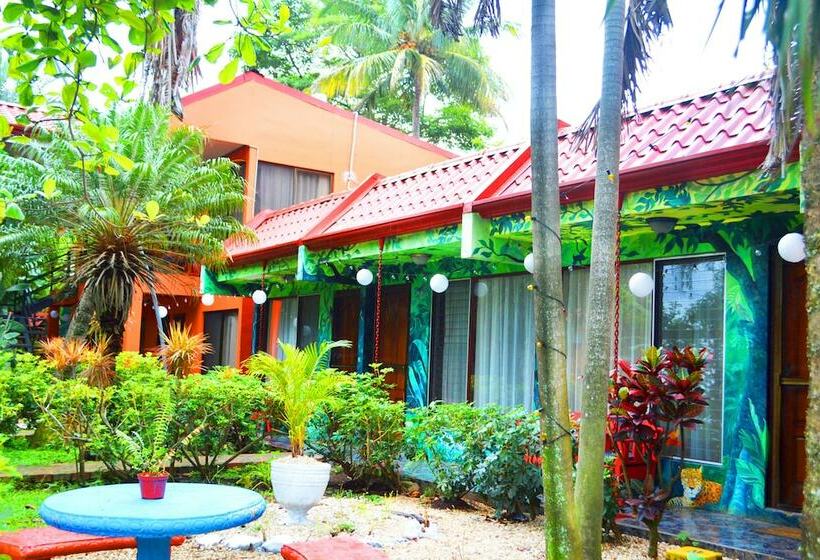 غرفه قياسيه سريرين مزدوجين, Brillasol Airport