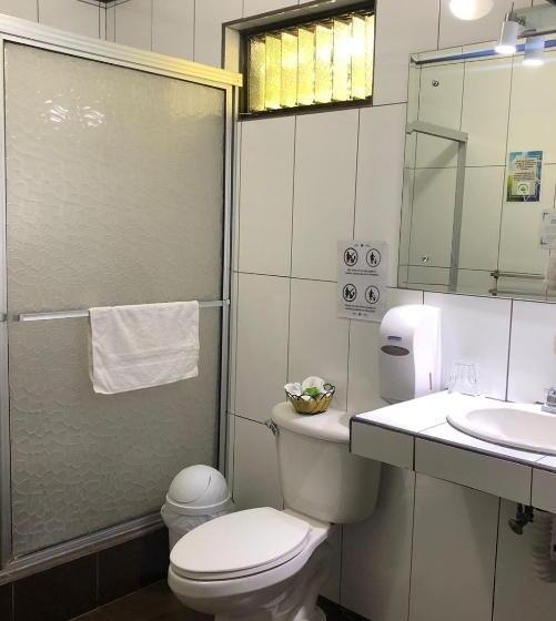 غرفة قياسية, Brillasol Airport