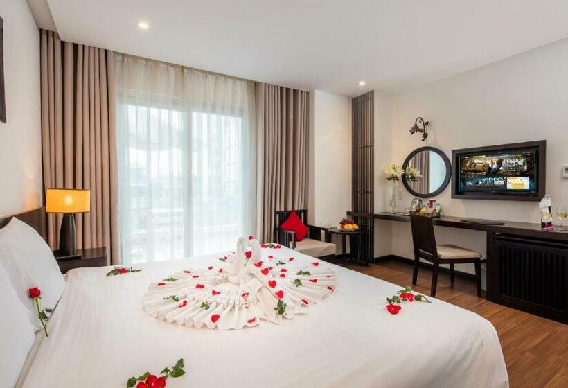 اتاق لوکس با بالکن, Edele Nha Trang