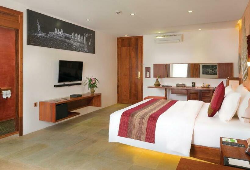 سوییت لوکس, Golden Temple Residence