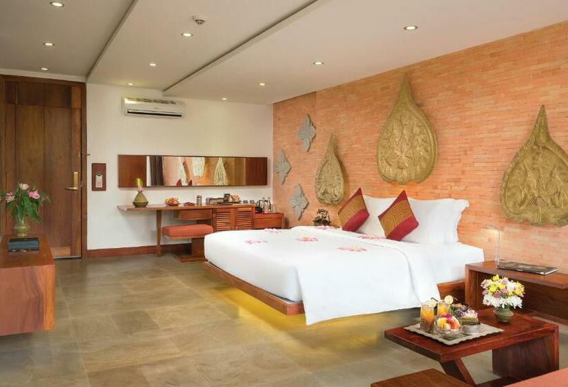 Deluxe Suite King Bed, Golden Temple Residence