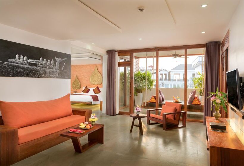 سوئیت رویال, Golden Temple Residence