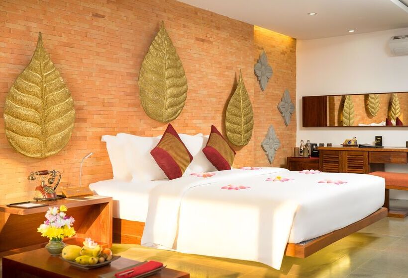 Deluxe Suite King Bed, Golden Temple Residence